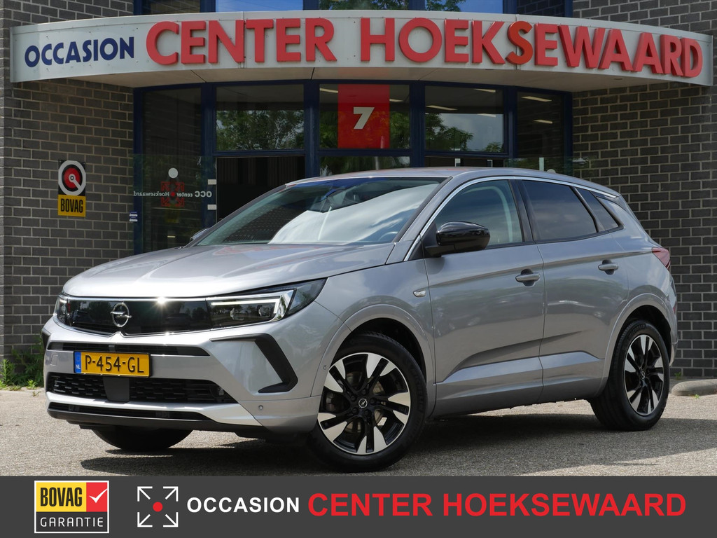 53686135